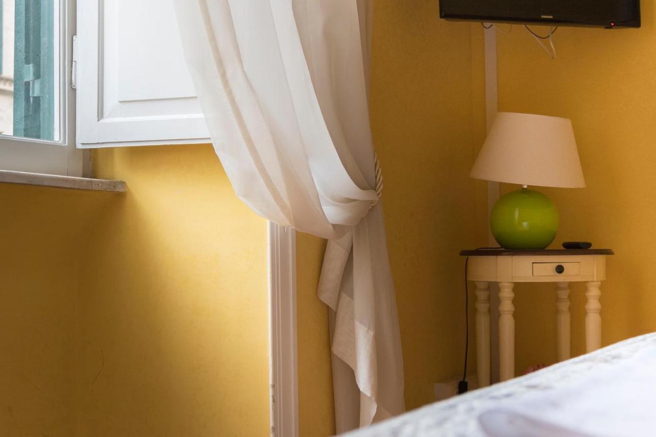 La Breccia A Porta Pia Bed & Breakfast Rome Bagian luar foto