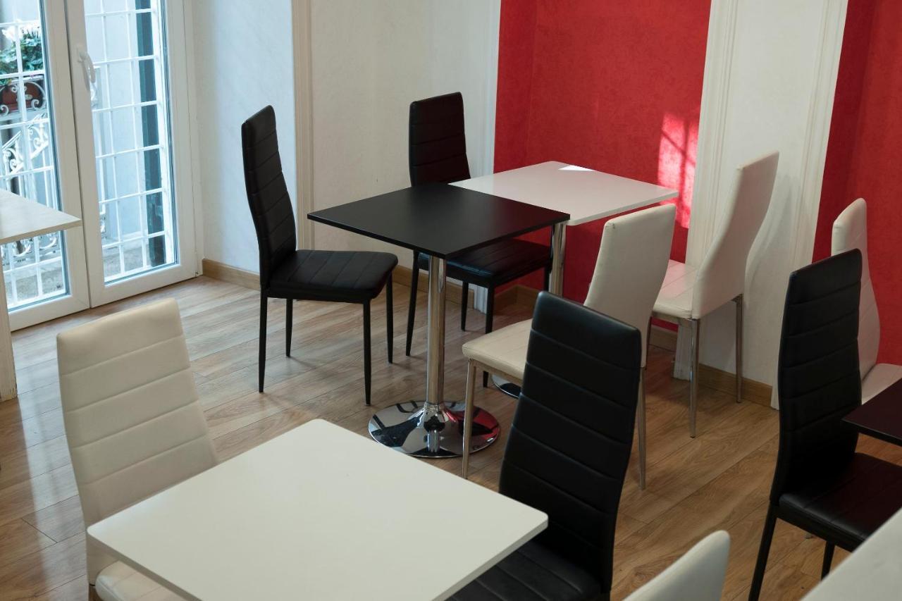 La Breccia A Porta Pia Bed & Breakfast Rome Bagian luar foto