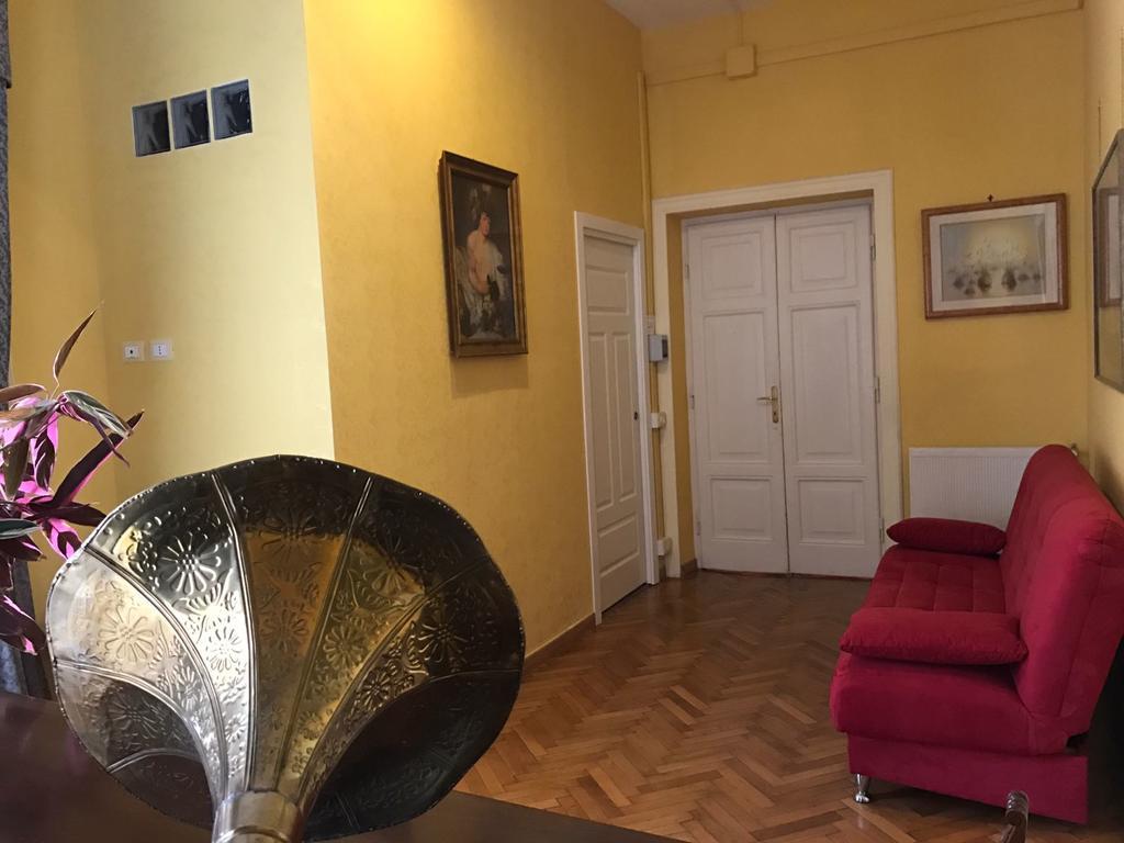 La Breccia A Porta Pia Bed & Breakfast Rome Bagian luar foto