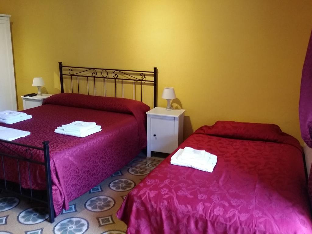 La Breccia A Porta Pia Bed & Breakfast Rome Bagian luar foto